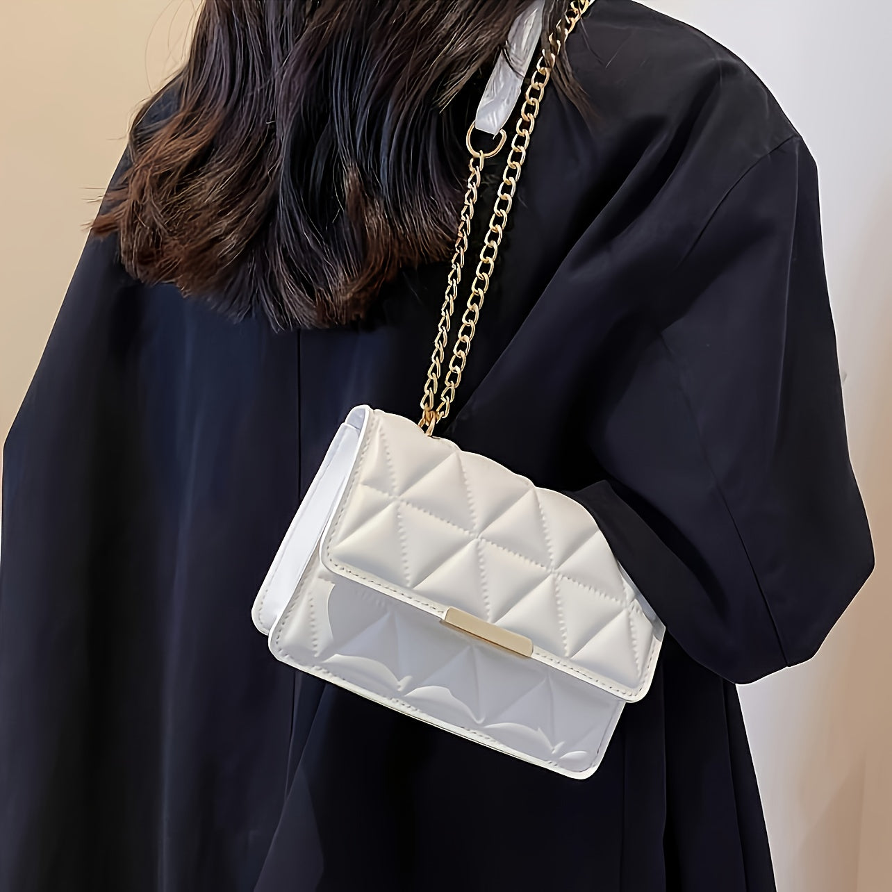 Elegante Anlass-Tasche mit sicherem Magnetverschluss